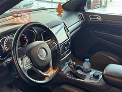 جیپ گراند شیرۆکی